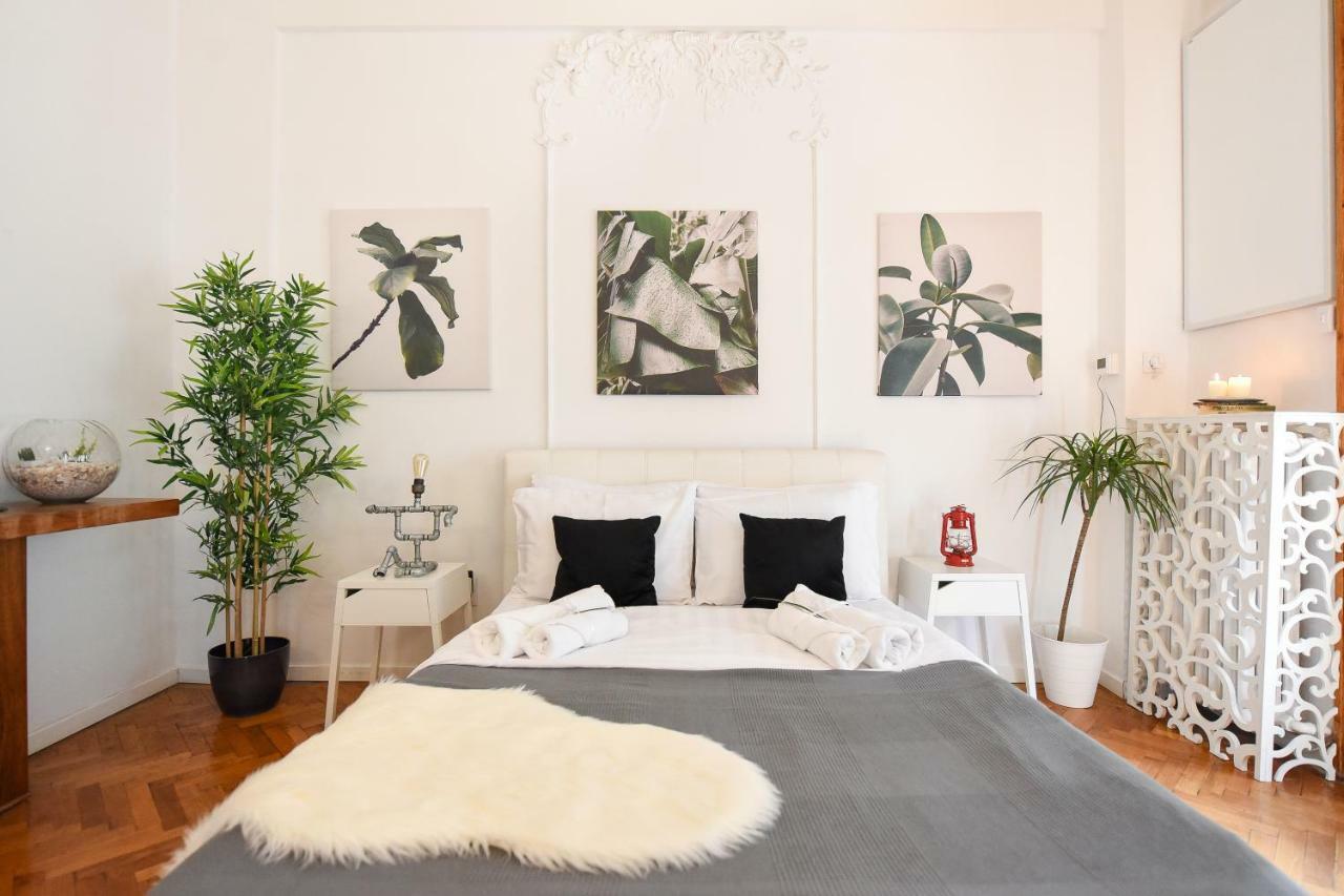 부쿠레슈티 Love.Travel.Explore ♥️Apt W/ Balcony In Old Town 아파트 외부 사진