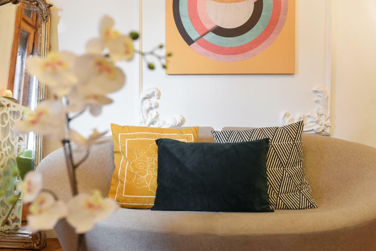 부쿠레슈티 Love.Travel.Explore ♥️Apt W/ Balcony In Old Town 아파트 외부 사진